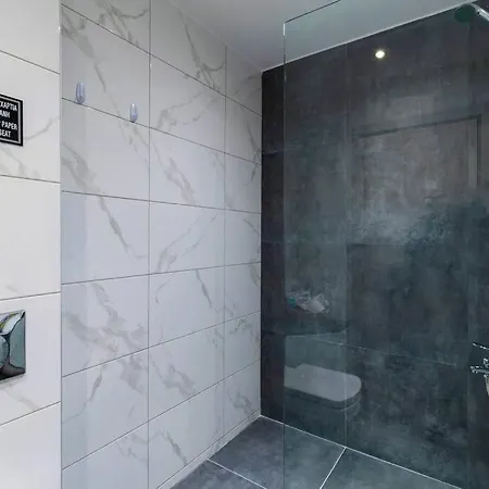 Tsimiski Contemporary 1