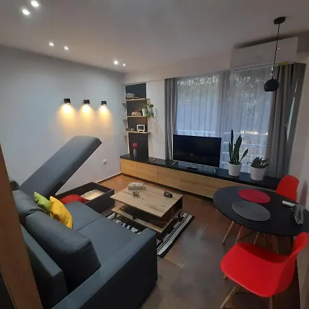 Tsimiski Contemporary 1